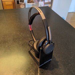 Planetronics headset.